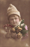 Delcampe - ENFANT - Noël - Champignon Rouge - Pins - Roses Jaunes - Neige - Animé - Ed Noyer - 4232 / 2 - Carte Postale Ancienne - Sonstige & Ohne Zuordnung