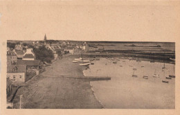Delcampe - CPA 29 FINISTERE ROSCOFF LE PORT ET VUE GENERALE - Roscoff