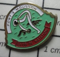 Delcampe - 710D Pin's Pins / Beau Et Rare / SPORTS / ACLUB DE NATATION PONT-A-MOUSSON De Canard évidemment ! - Athletics