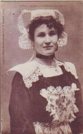 Delcampe - ROSPORDEN    P12   CPA 9X14       Jeune Fille De Rosporden - Roscoff