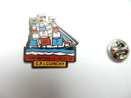 Delcampe - Beau Pin's , Marine Bateau Voilier , Fête Nautique C.P.I Cuinchy , Sapeurs Pompiers , Pas De Calais - Boten