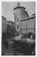 Delcampe - [-5%] FRANCE - Hyères - Hôtel De Ville - Marché - Tour - Clocher - Horloge - Charrette - Animé - Carte Postale Ancienne - Hyeres
