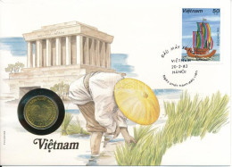 Delcampe - Vietnám 1974. 10D Felbélyegzett Borítékban, Bélyegzéssel T:UNC Vietnam 1974. 10 Dong In Envelope With Stamp And Cancella - Ohne Zuordnung