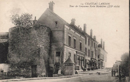 Delcampe - [-30%] FRANCE - Chateau Landon - Tour De Lancienne Porte Madeleine (XIIème Siècle) - Carte Postale Ancienne - Chateau Landon
