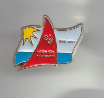 Delcampe - Pin's Ruban GPA Assurances 1988-1991 Bateau Voilier Coq Réf 2612 - Sailing, Yachting