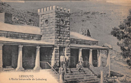Delcampe - LESOTHO Lessouto L'Ecole Industrielle De Leloaleng Carte Vierge Non Circulé (Scans R/V) N° 28 \MP7102 - Lesotho
