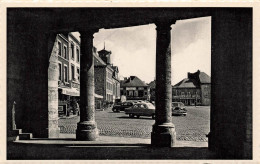 Delcampe - [-10%] BELGIQUE - Philippeville - Grandplace - Son Confort - Son Restaurant - Ses Spécialistés - Carte Postale Anc - Philippeville