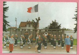 Delcampe - F2664 CP GOLBEY (Vosges)  La Musique Du 170è R. I. En Tenue De Tradition Du 7è R.I.  Des Tirailleurs Algériens - Golbey