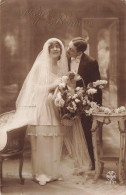 Delcampe - [-10%] COUPLE - Mariage - Vœux De Bonheur - Corbeille Fleurs - Rose - 2437 - Animé - Obli 1920 - Carte Postale Ancienne - Paare
