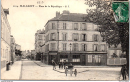 Delcampe - 92 MALAKOFF - Vue Sur La Place De La Republique. - Malakoff