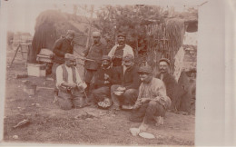 Delcampe - 04 CARTE PHOTO Militaires En Repos à Barcelonnette (écrit En Haut à Droite En Rouge) - Barcelonnette