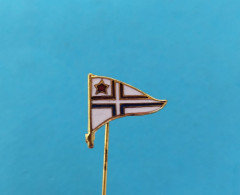 Delcampe - SAILING CLUB LABUD #4 - Croatiia ExYugoslavia Old Enamel Pin * Sailing Voile Segeln Vela Yachting Sailing Ship Voile - Sailing, Yachting