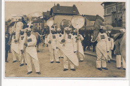 Delcampe - FORMERIE : Fete, Cuisinier, Bouillon Kub - Tres Bon Etat - Formerie