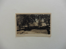 Delcampe - CPA ( 61 ) La Ferté-Macé   ;Le Jardin Public N° 54 - La Ferte Mace