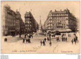 Delcampe - LYON  Place De La République  Dos Simple.Carte écrite En 1903. 2 Scans - Lyon 2