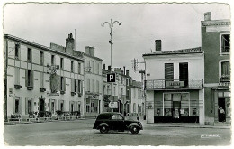 Delcampe - 33 - CB52638CPSM - LANGON - Place Maubec - Assez Bon état - GIRONDE - Langon