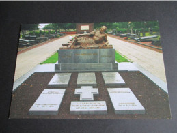 Delcampe - PK St Gillis - Dendermonde - PK " Oorlogsmonument Op Kerkhof "+ Mijnzegel - Uitg Postzegelkring St Gillis - Dendermonde