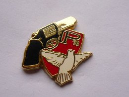 Delcampe - Pins  POLICE TBQ - Police