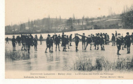 Delcampe - 01 (N 08) BELLEY  Institution Lamartine   La Division Des Petits Au PATINAGE - Belley