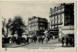 Delcampe - Constantine Place De La Brèche Circulée En 1935 - Constantine