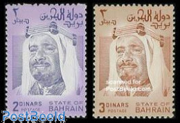 Delcampe - Bahrain 1980 Definitives 2v, Mint NH - Bahrein (1965-...)