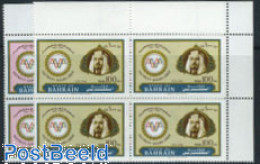 Delcampe - Bahrain 1981 50 Years Electricity 2v Blocks Of 4 [+], Mint NH, Science - Energy - Bahrein (1965-...)
