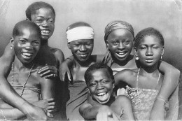 Delcampe - Ces Demoiselles Noires Ont Le Sourire Edite Par Missions (SCAN RECTO VERSO)MA001 - Welt