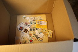 Delcampe - Alle Welt 4,4 Kg Kiloware Fundgrube (33741) - Lots & Kiloware (min. 1000 Stück)