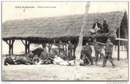 Delcampe - 02 SISSONNE - Le Camp - Repos Sous Les Abris - Sissonne