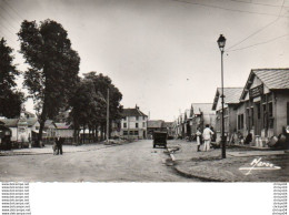 Delcampe - 910Cr  60 Formerie Vue Des Baraquements - Formerie