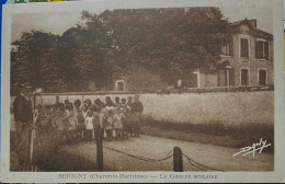 Delcampe - VILAOUT20-   SERIGNY  EN CHARENTE MARITIME LE GROUPE  SCOLAIRE  CPA  RARE - Sonstige & Ohne Zuordnung