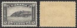 Delcampe - 1930 12 Cents Quebec, The Citadel, Mint Hinged (Scott #174) - Gebraucht