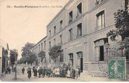 Delcampe - NEUILLY PLAISANCE - Les Ecoles - état - Neuilly Plaisance