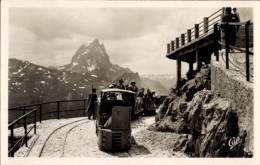 Delcampe - CPA Artouste Fabrèges Pyrénées-Atlantiques, Le Petit Train Et Le Pie Du Midi D'Ossau - Sonstige & Ohne Zuordnung