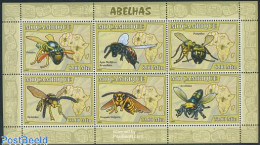 Delcampe - Mozambique 2007 Bees 6v M/s, Mint NH, Nature - Various - Bees - Insects - Maps - Geography