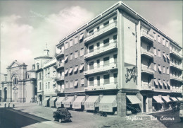 Delcampe - M210 Cartolina  Voghera Via Cavour Bella Animata Provincia Di Pavia - Pavia