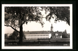 Delcampe - AK Mank, Blick Auf Ein Grosses Gebäude Und Kirche - Autres & Non Classés