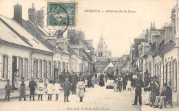 Delcampe - CPA 80 MOREUIL / AVENUE DE LA GARE - Moreuil