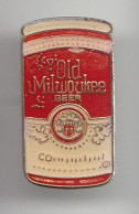 Delcampe - Pin's Canette De Bière Old Milwoukee Réf 6115 - Bière