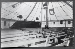 Delcampe - Inneres Eines Zeltes, Zirkus Oder Christliche Organisation, Gemeinschaft/ Fotokarte Ca. 1920 - Zirkus