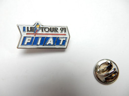 Delcampe - Beau Pin's , Cyclisme Vélo , Le Tour De France 1991 , Auto FIAT , Signé Parkson - Cyclisme