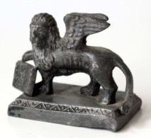 Delcampe - Markuslöwe - Zinnfigur Um 1900 - Estaño