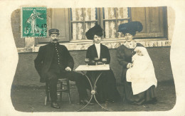 Delcampe - Algérie )   PHILIPPEVILLE  -  Le 13 Février 1910  Carte Photo Prise Devant Un Café - Skikda (Philippeville)