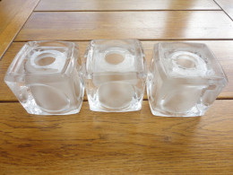 Delcampe - 3 CUBES ABAT-JOUR VERRE TRANSPARENT LUMINAIRE 7 X 7 Cm - Lámparas Y Arañas