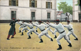 Delcampe - CPA Infanterie Exercice De Boxe - Boxsport