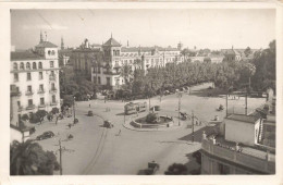 Delcampe - [-20%] ESPAGNE - Sevilla -  Plaza De Calvo Sotelo Y Hotel Alfonson XIII  - Carte Postale Ancienne - Sevilla