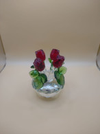 Delcampe - Rose Bouquet – Vaso Con Rose In Cristallo Rosso E Verde - Vidrio & Cristal