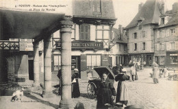 Delcampe - Pontivy * Place Du Marché * La Maison Des Trois Piliers * Pharmacie Centrale * Commerces Magasins * Coiffe - Pontivy