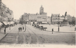 Delcampe - 02 - SAINT QUENTIN - Place De L'Hôtel De Ville - Saint Quentin