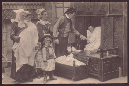 Delcampe - CP " Autour Du Lit Clos " Le Départ Pour Le Baptême - Bretagne